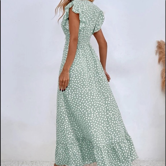 Dots ruffle trim shirred waist maxi dress - Picture 10 of 16